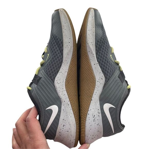 Nike MC Trainer Men\'s Training Shoes in Smoke‎ Gray & White comfy size 7 main image 8